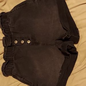 No boundaries shorts